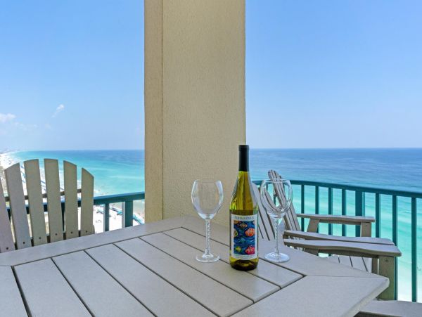 Destin Beachfront Condo Rental - Luxury 3-Bedroom Gulf-View Vacation Condo with Pool & Resort Amenities