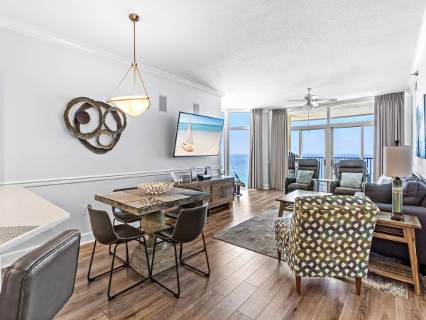 Destin Beachfront Condo Rental - Luxury 3-Bedroom Gulf-View Vacation Condo with Pool & Resort Amenities