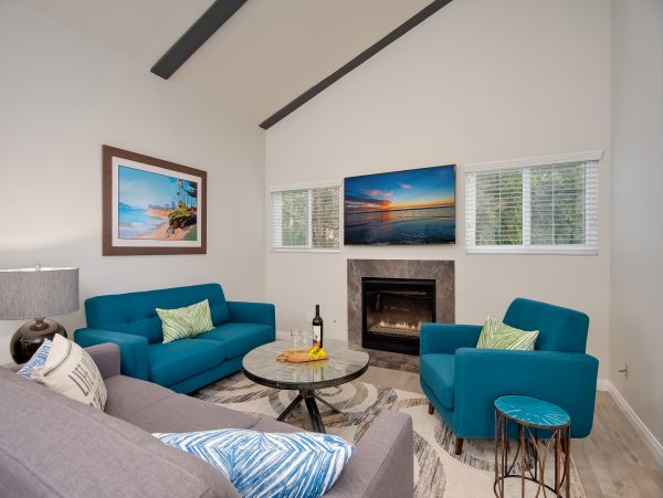 San Clemente Three Bedroom Townhouse Walk to Beach