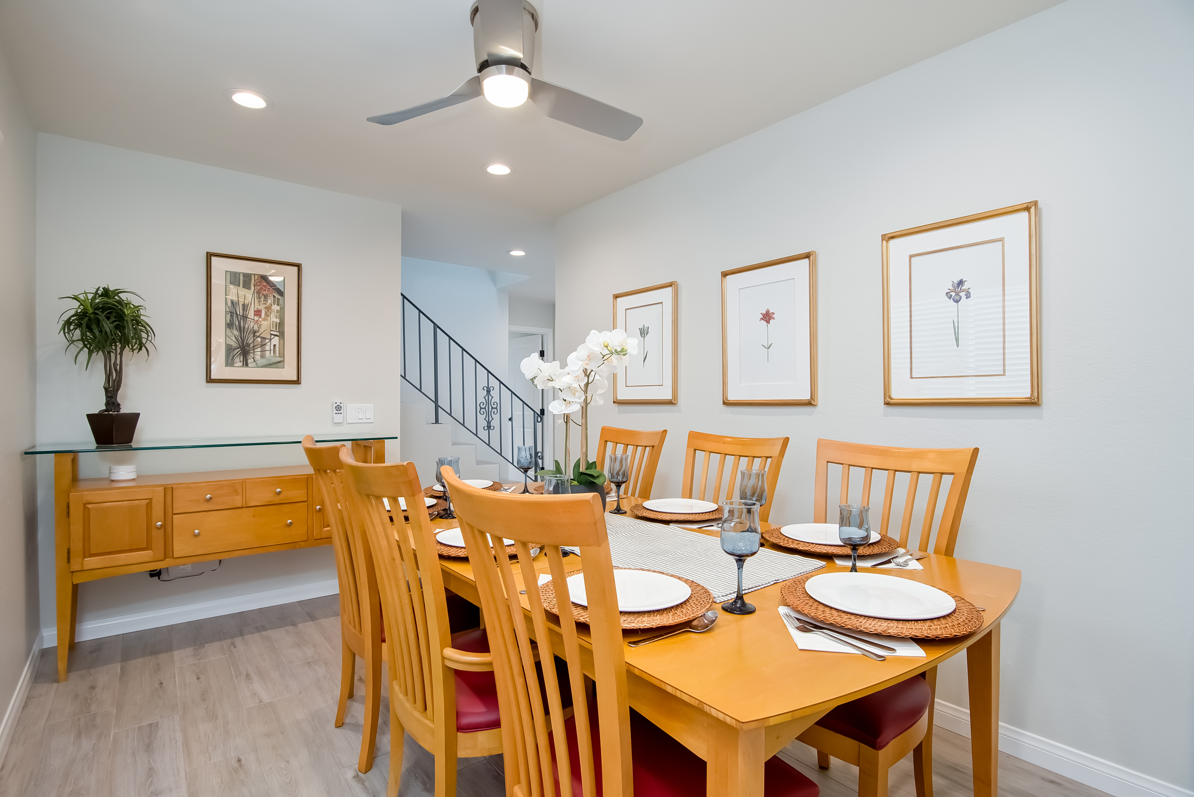 San Clemente Three Bedroom Townhouse Walk to Beach