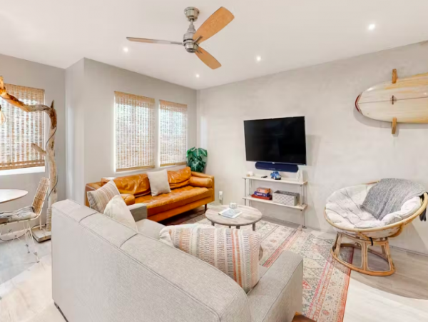 Ground Floor Duplex with high speed wifi, shared firepit & gas grill