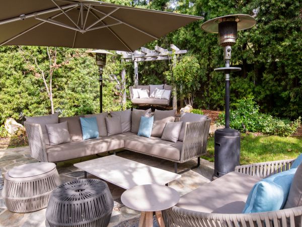 Beautiful 4 Bedroom Fun Home with Private Pool & Hot Tub