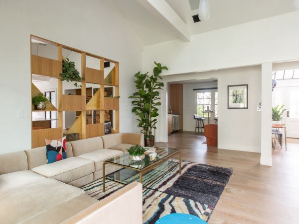 Beautiful 4 Bedroom Fun Home with Private Pool & Hot Tub