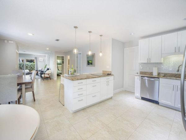 Siesta Key Vacation Home Three Bedroom Short Walk To Beach