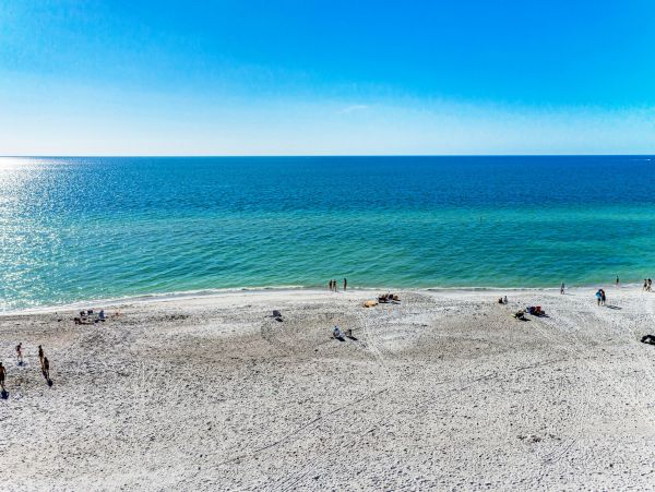 Two Bedroom Cozy Rental Condo in Holmes Beach