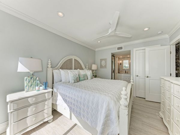 Two Bedroom Cozy Rental Condo in Holmes Beach