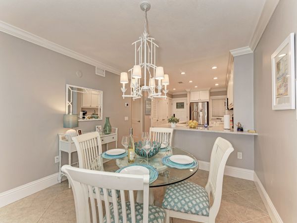 Two Bedroom Cozy Rental Condo in Holmes Beach