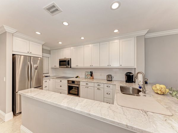 Two Bedroom Cozy Rental Condo in Holmes Beach