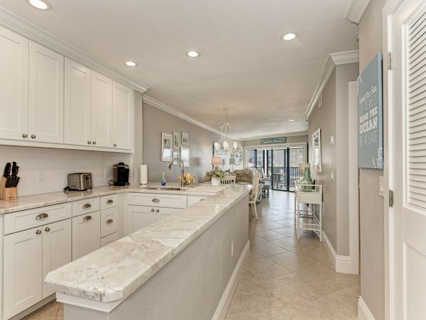 Two Bedroom Cozy Rental Condo in Holmes Beach