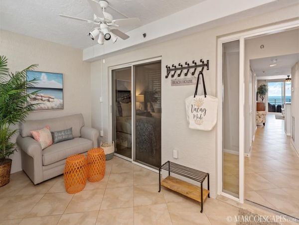 Beachfront Bliss on Marco Island - Stunning Views & Resort Amenities