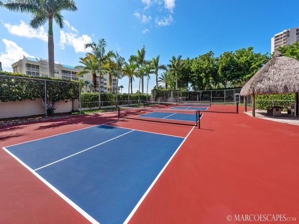 Beachfront Bliss on Marco Island - Stunning Views & Resort Amenities