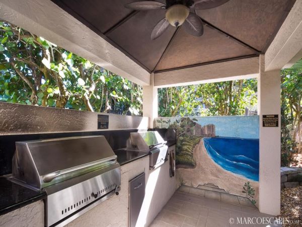Beachfront Bliss on Marco Island - Stunning Views & Resort Amenities