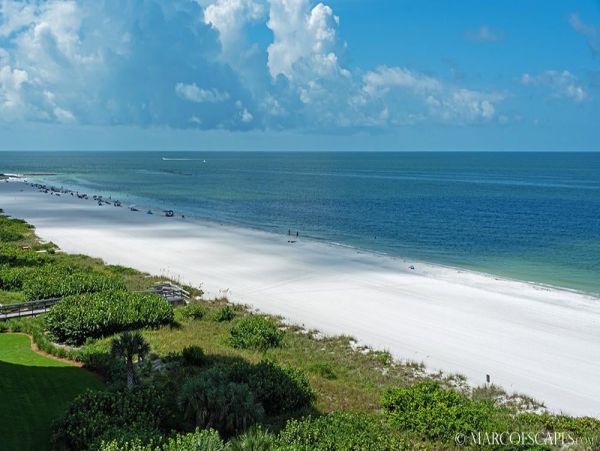 Beachfront Bliss on Marco Island - Stunning Views & Resort Amenities