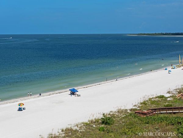 Beachfront Bliss on Marco Island - Stunning Views & Resort Amenities