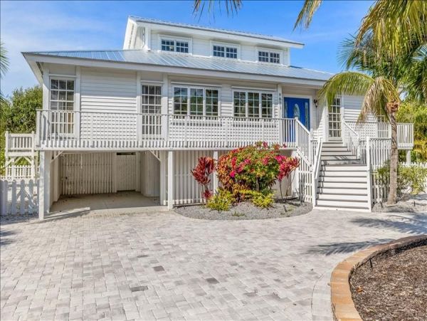 Boca Grande Vacation Home 4 Bedrooms with Private Pool