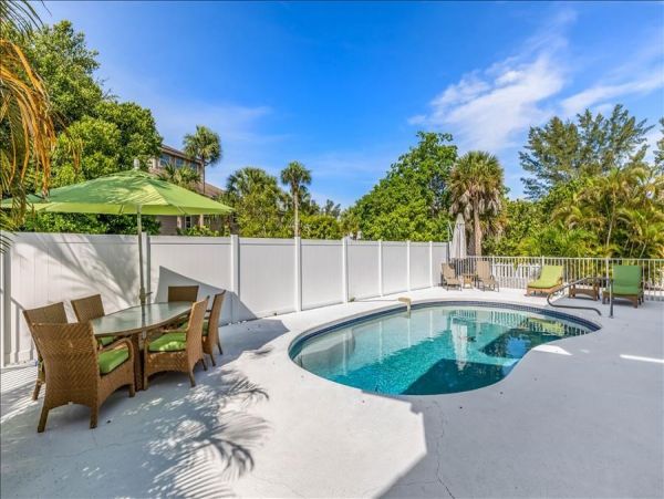 Boca Grande Vacation Home 4 Bedrooms with Private Pool