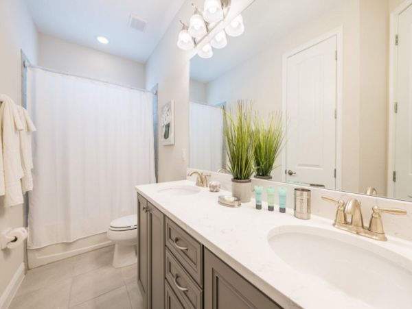 Luxury Family-Friendly Home Near Disney