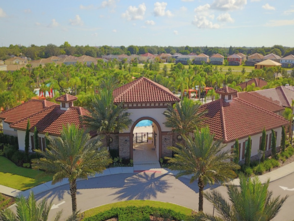 Luxury 5 Bedroom Private Pool near Disney