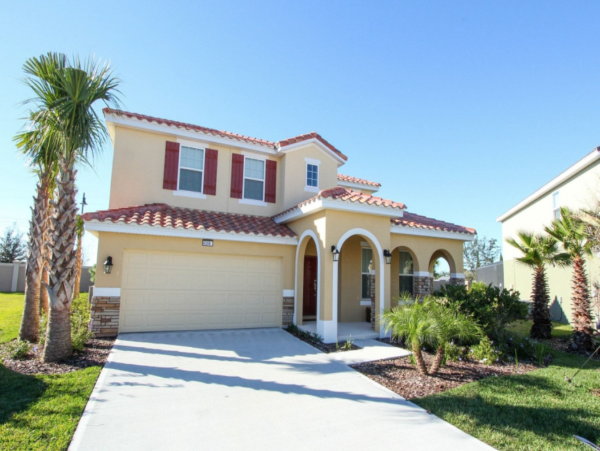 Luxury 5 Bedroom Private Pool near Disney