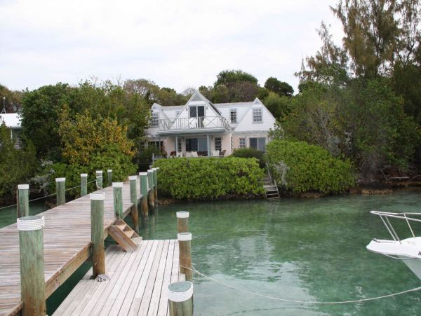 Bahamas Home 977794