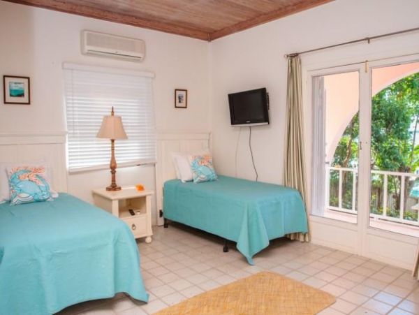 Bahamas Home 977796
