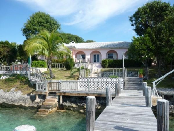 Bahamas Home 977796