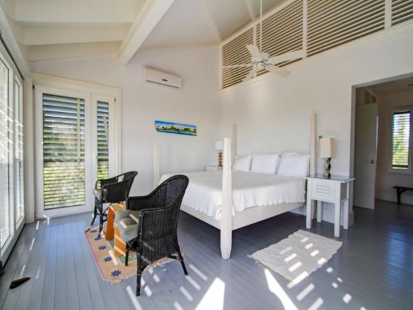 Bahamas Home 977799