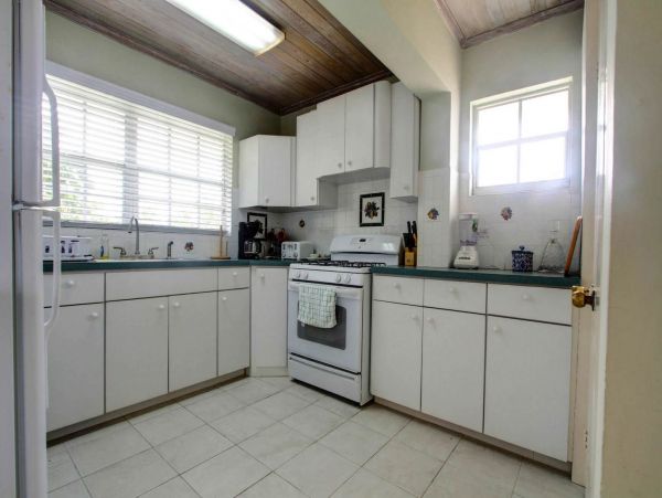 Bahamas Home 977804