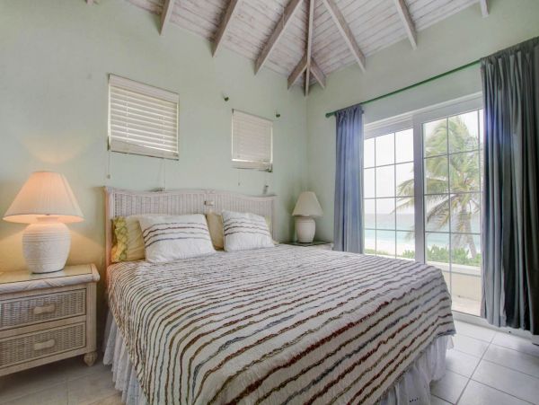 Bahamas Home 977804