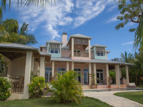 Bahamas Home 977806