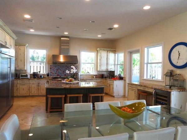 Bahamas Home 977808