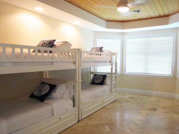 Bahamas Home 977808