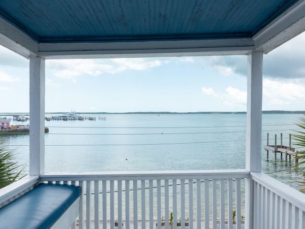 Bahamas Home 977824