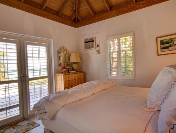 Bahamas Home 977828