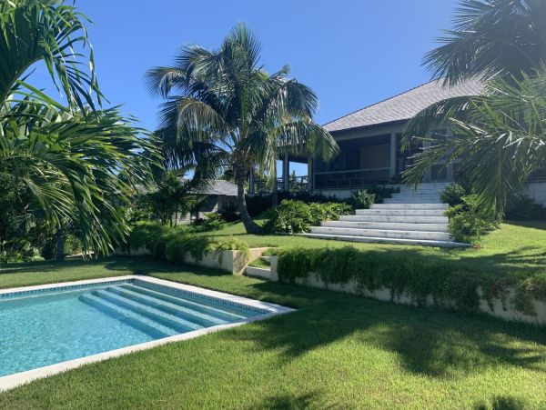 Bahamas Home 977836
