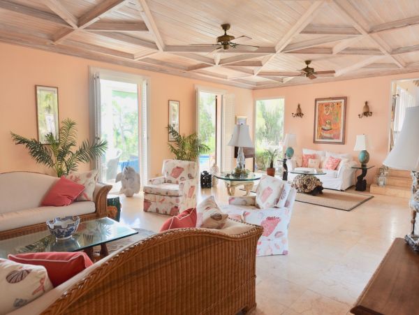 Bahamas Home 977844