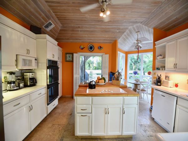 Bahamas Home 977844
