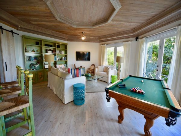 Bahamas Home 977844