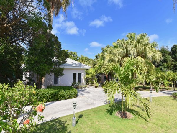 Bahamas Home 977844