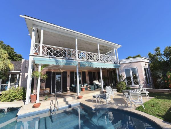 Bahamas Home 977844