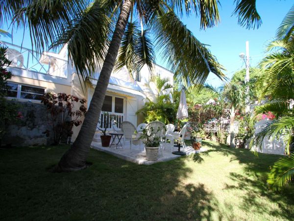 Bahamas Home 977852