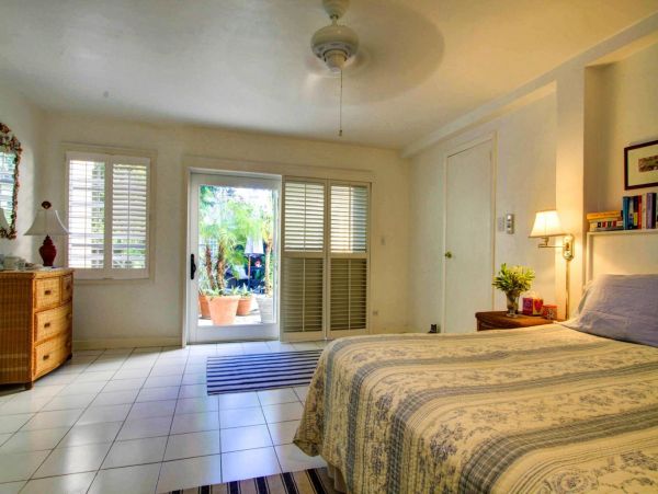 Bahamas Home 977852