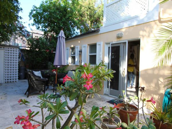 Bahamas Home 977852
