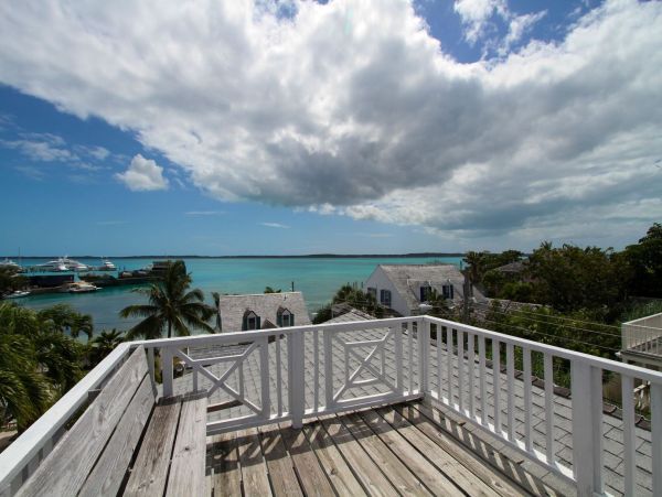 Bahamas Home 977856