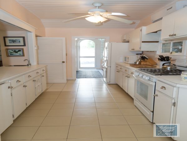 Bahamas Home 977856