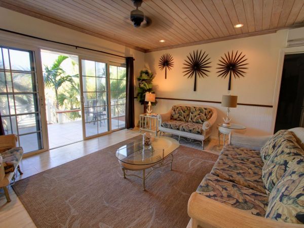 Bahamas Home 977859