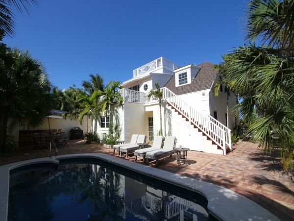 Bahamas Home 977859
