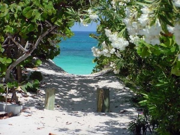 Bahamas Home 977860