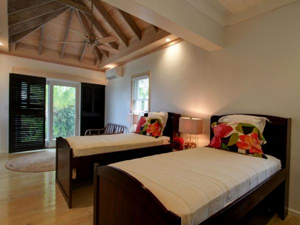 Bahamas Home 977862
