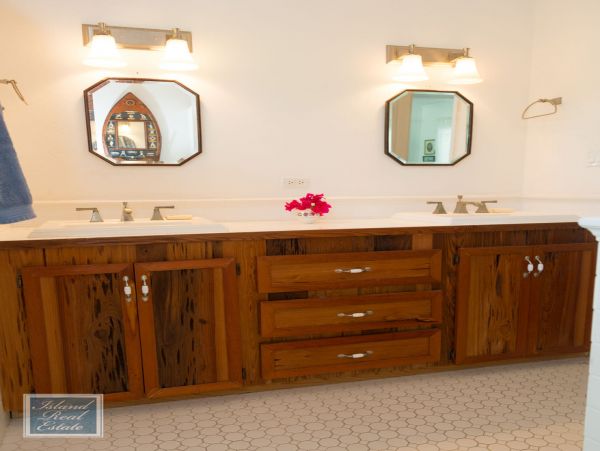 Bahamas Home 977874